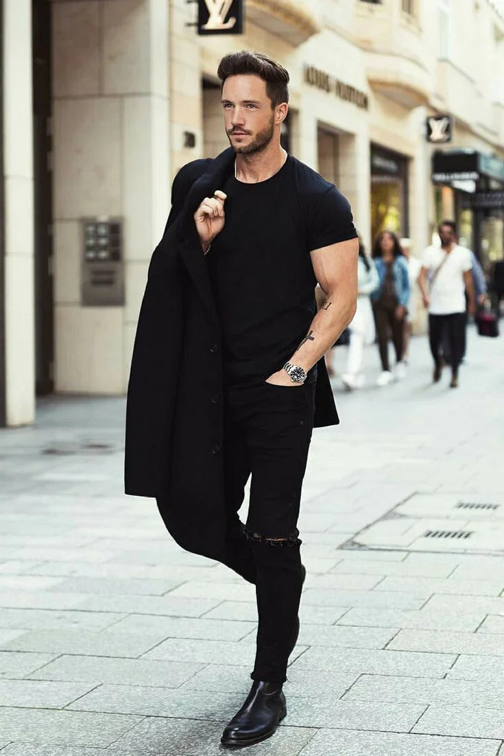 Combinações all black com relógios.