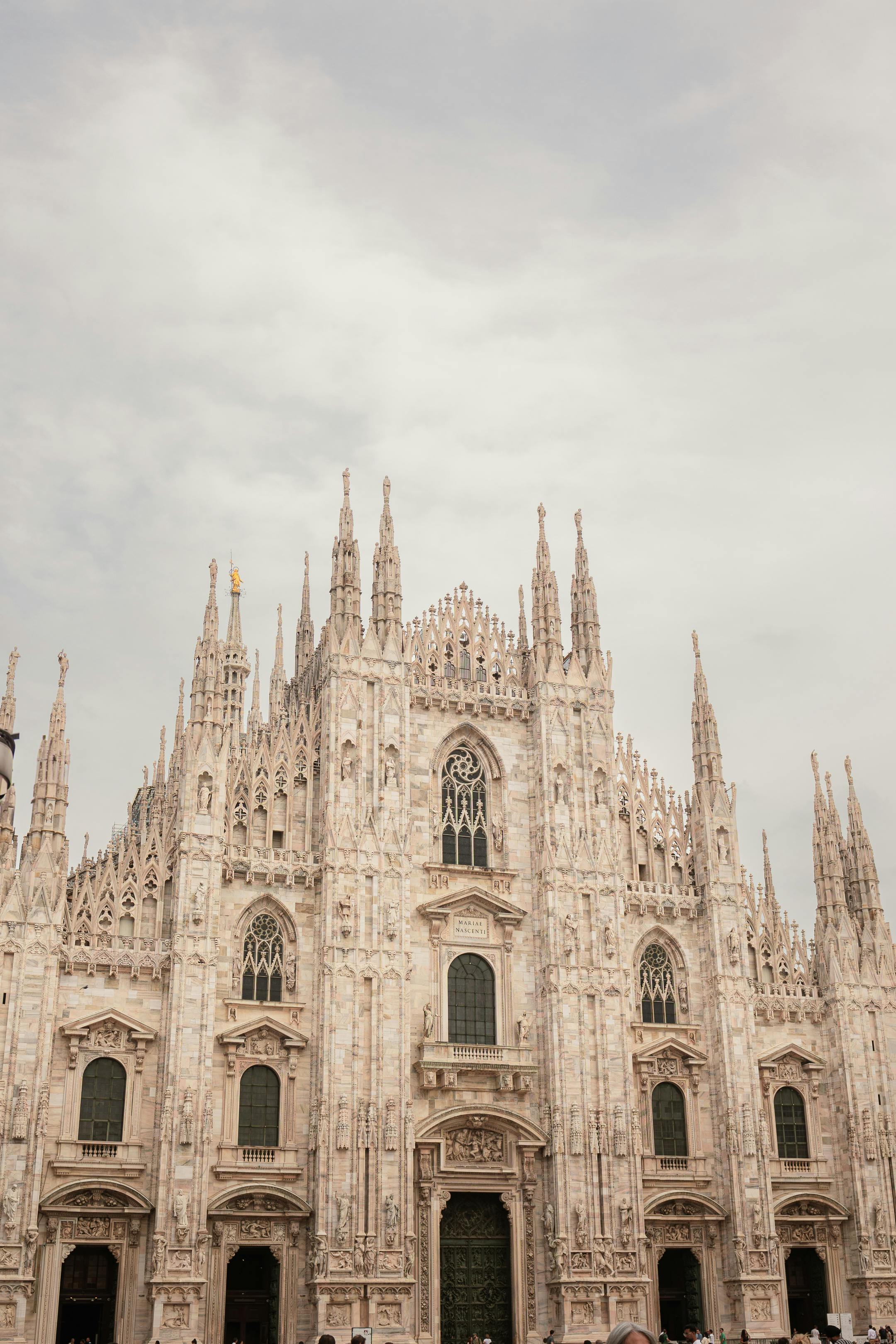 Duomo de Milão: A Catedral que Inspira o Relógio Masculino da Milano Minimal